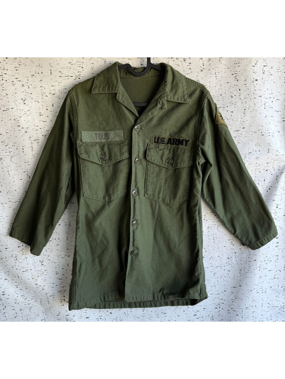 VTG 1970’s US Army Men’s Olive Green Utility Shirt DSA-1-8349 Vietnam Era